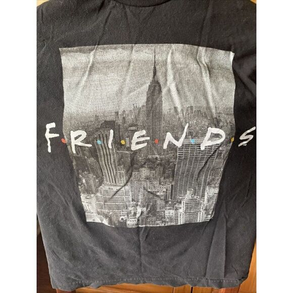 FRIENDS TV Series T-Shirt Black Men’s Size M NYC Skyline Graphic Print Promo Tee - Picture 6 of 6